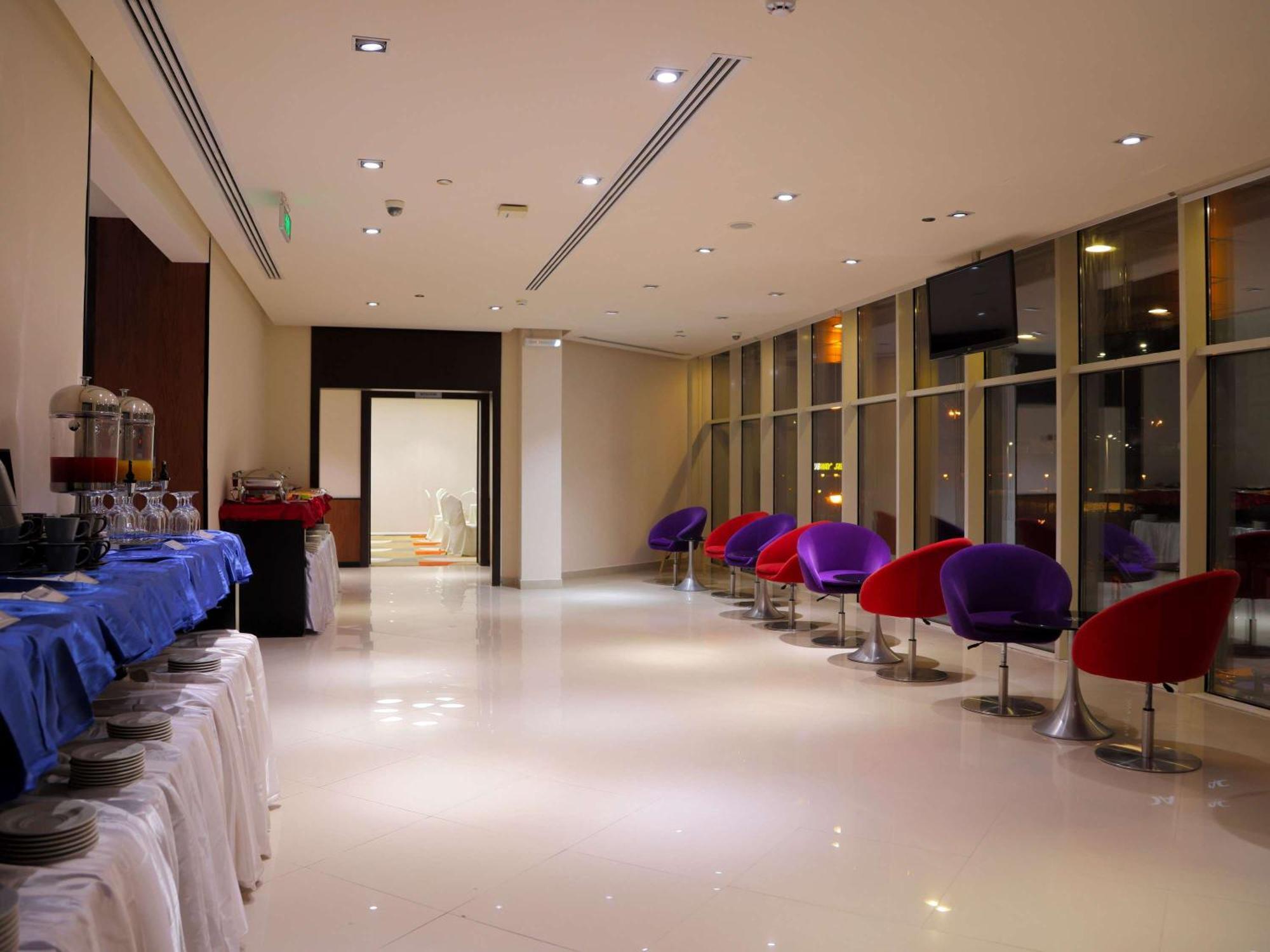 Novotel Suites Riyadh Centre Zewnętrze zdjęcie