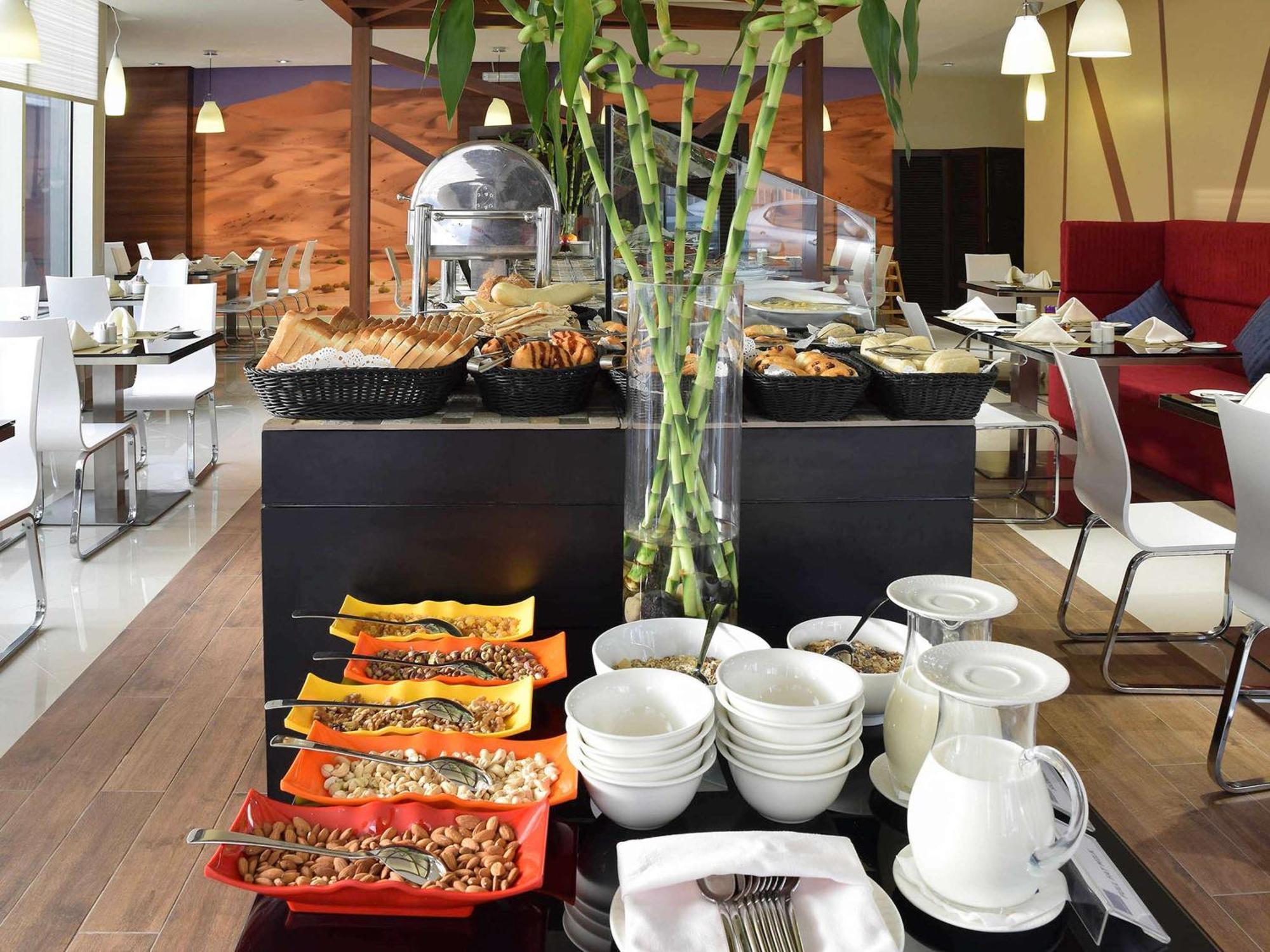 Novotel Suites Riyadh Centre Zewnętrze zdjęcie