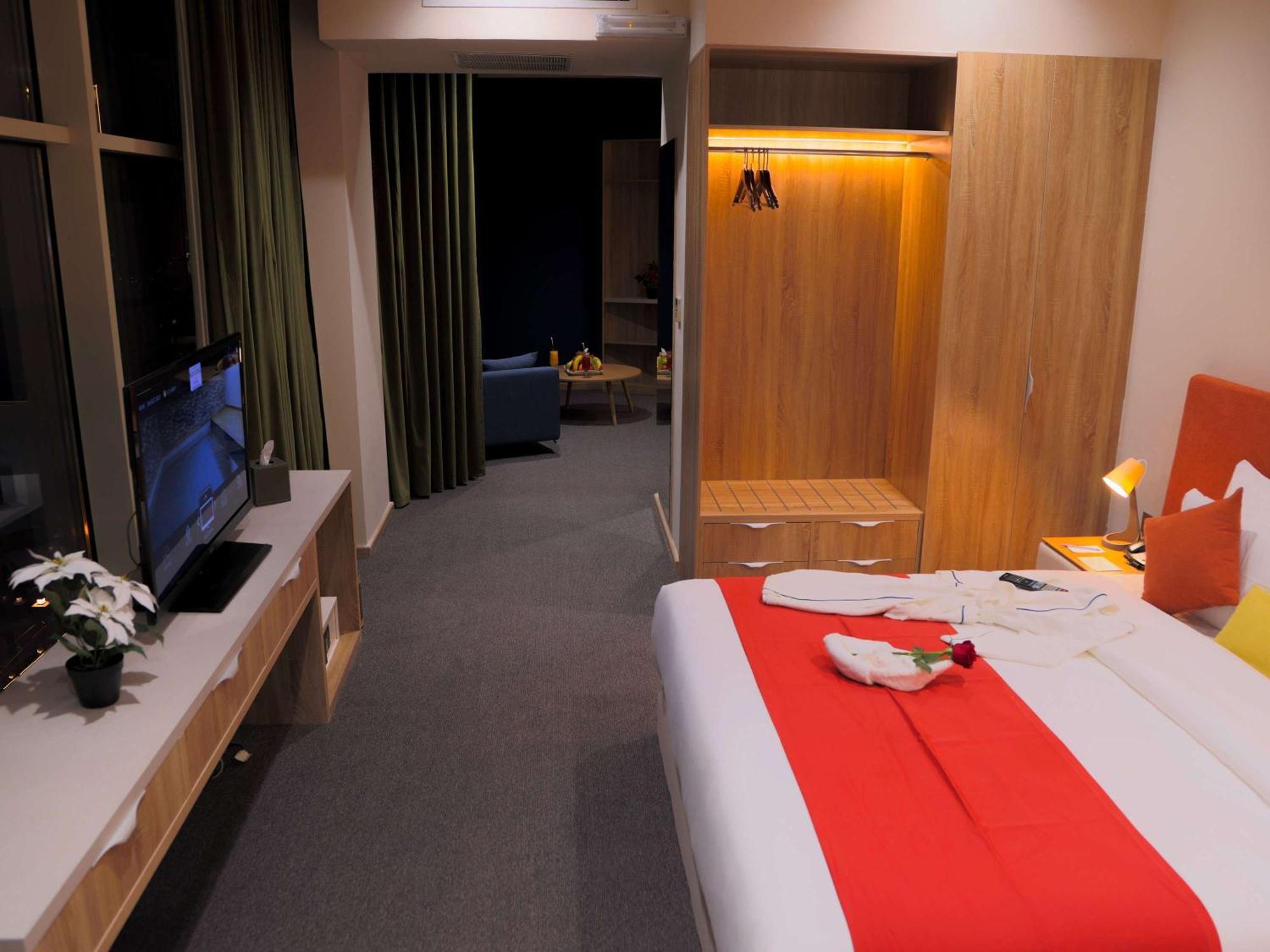 Novotel Suites Riyadh Centre Zewnętrze zdjęcie